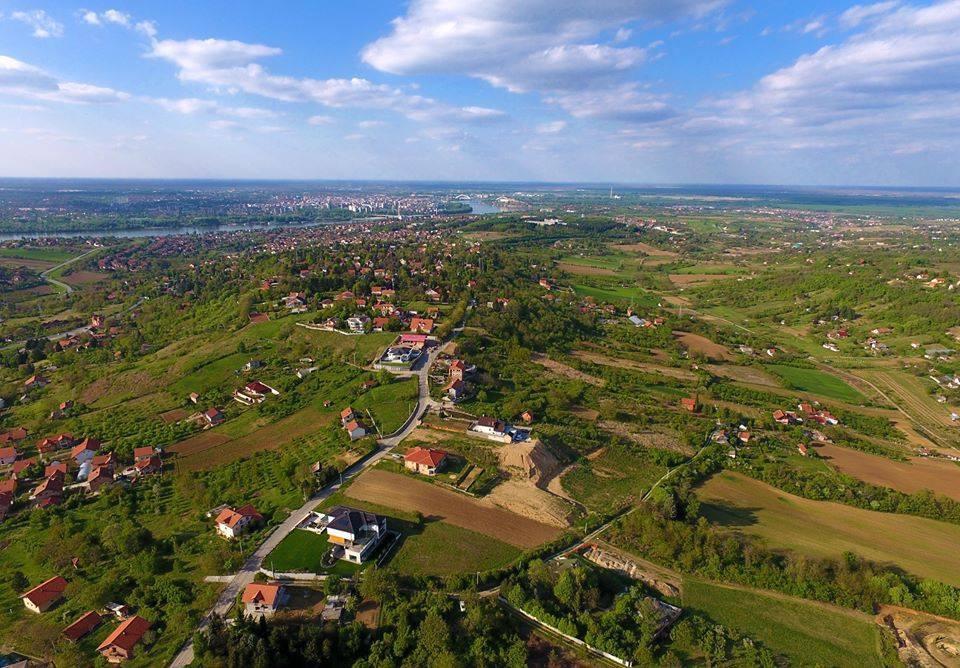 Apartmani Stojanovic Sremska Kamenica Экстерьер фото