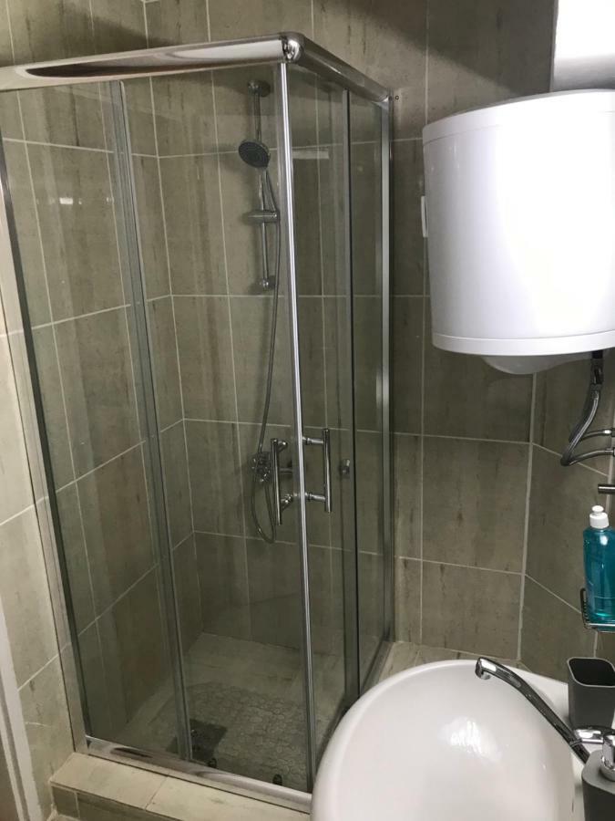 Apartmani Stojanovic Sremska Kamenica Экстерьер фото